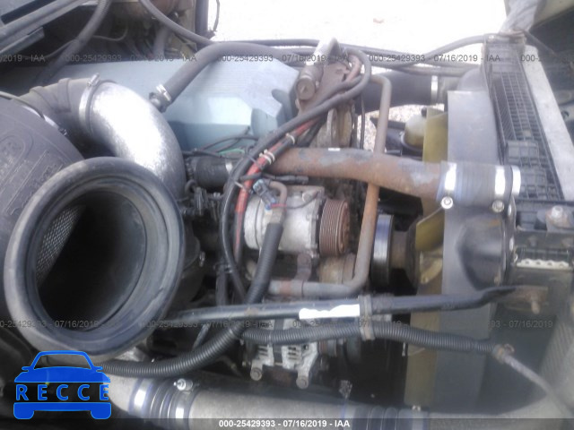 2004 FREIGHTLINER ST120 ST120 1FUJBBCKX4LM50792 image 9