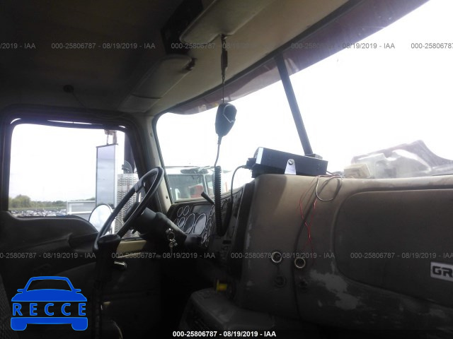 2003 MACK 700 CV700 1M2AG11Y73M002962 image 4