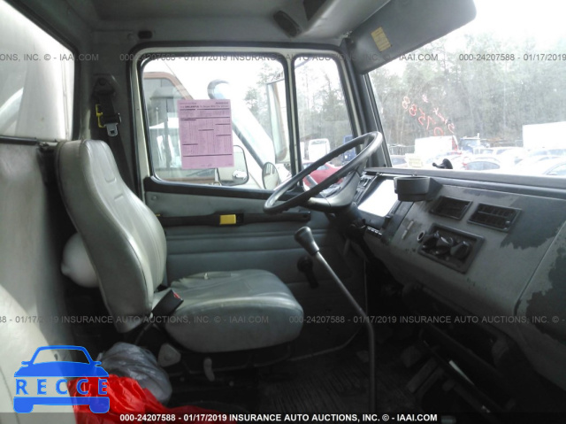 2001 FREIGHTLINER FL70 1FVABSAK61HH88481 image 4