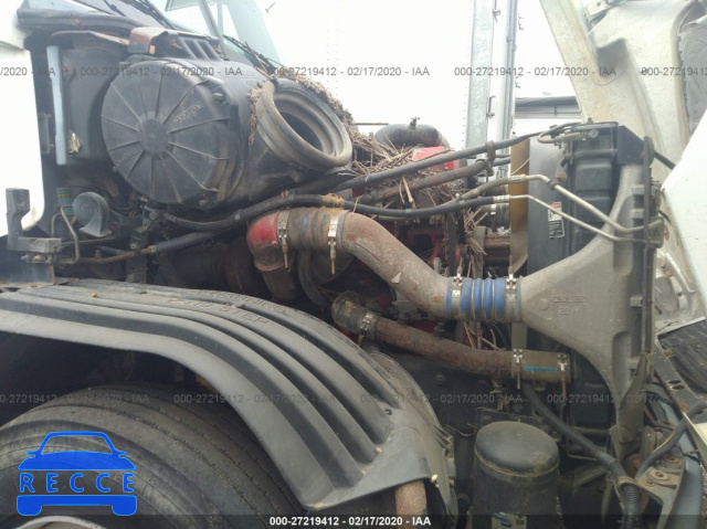 2001 FREIGHTLINER ST120 ST120 1FUJBBBG41LH91813 Bild 9