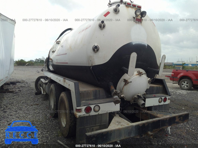 2000 FREIGHTLINER FLD FLD112 1FUY3MDB1YDF22777 image 2