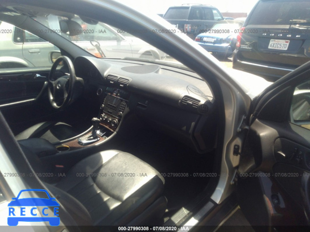 2005 MERCEDES-BENZ C-CLASS 320 WDBRF64J55F598066 image 4