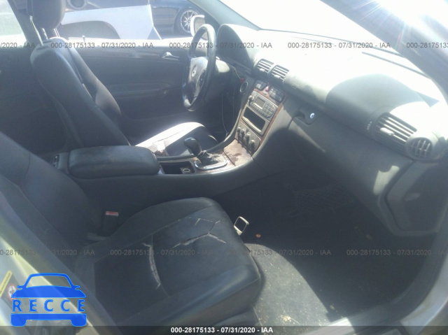 2001 MERCEDES-BENZ C-CLASS WDBRF61J51F111561 image 4