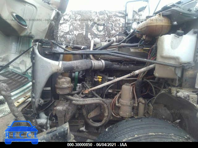 2004 FREIGHTLINER ST120 COLUMBIA 1FUJA6CK74LN59365 image 8
