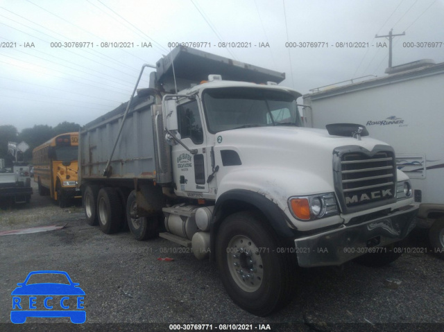 2006 MACK 700 CV700 1M2AG10C96M024892 image 0