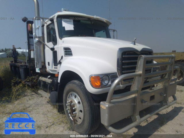 2006 MACK 700 CV700 1M2AG11C96M031047 image 0