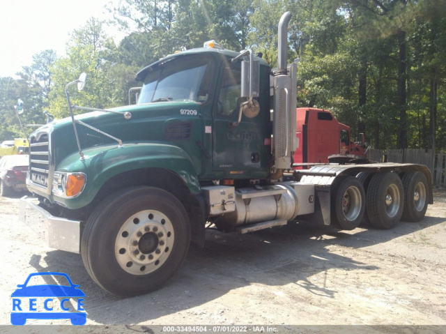 2003 MACK 700 CV700 1M2AG10Y93M003581 image 1