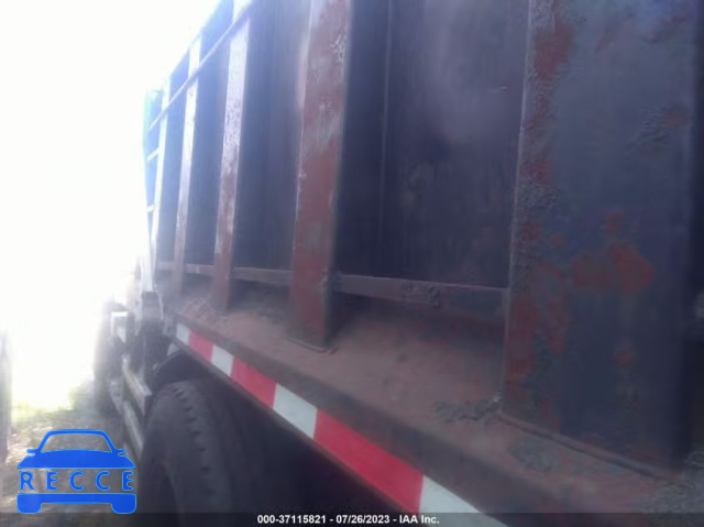 2005 MACK 700 CV700 1M2AG11C15M034071 image 2