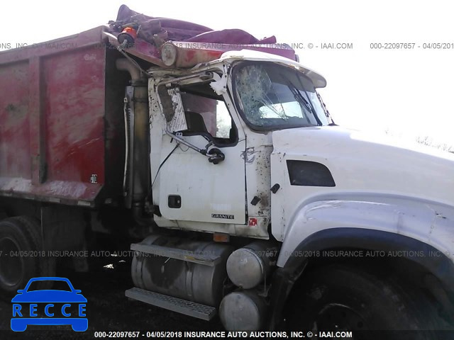 2007 MACK 700 CV700 1M2AG11C57M060241 image 6