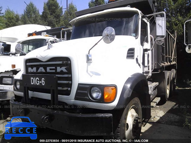 2003 MACK 700 CV700 1M2AG11C53M004407 image 1