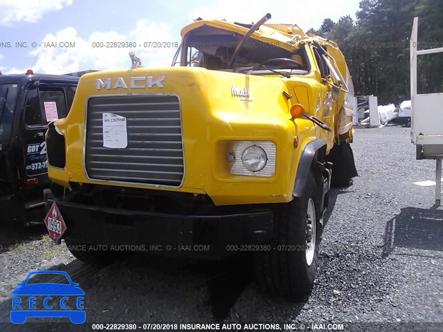 1993 MACK 600 DM600 1M2B217C3PM002848 Bild 1