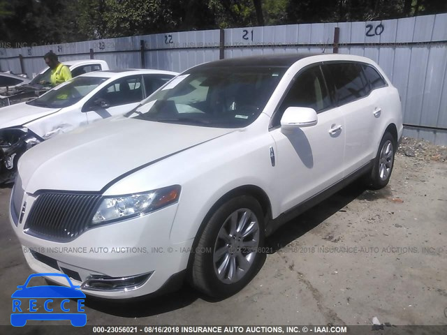 2016 LINCOLN MKT 2LMHJ5FK7GBL02044 Bild 1