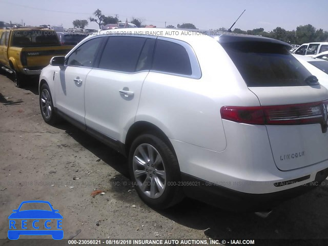 2016 LINCOLN MKT 2LMHJ5FK7GBL02044 image 2