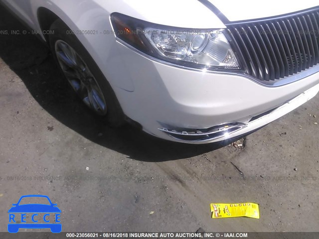 2016 LINCOLN MKT 2LMHJ5FK7GBL02044 Bild 5