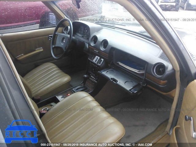 1982 MERCEDES-BENZ 240 D WDBAB23A8CB355438 Bild 4