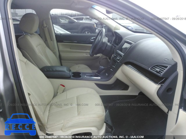 2016 LINCOLN MKT 2LMHJ5FKXGBL01812 зображення 4