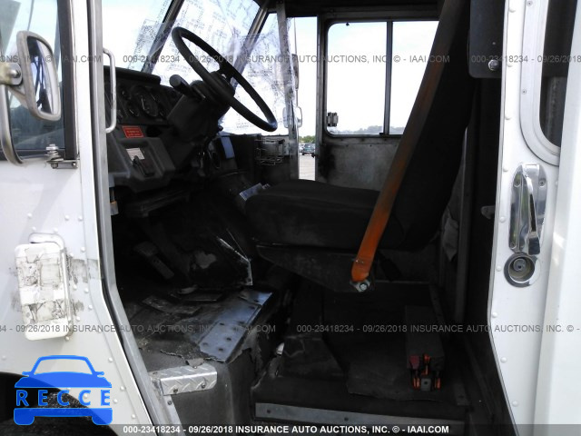 2000 FREIGHTLINER CHASSIS M LINE WALK-IN VAN 4UZA5FAC1YCG63877 зображення 4