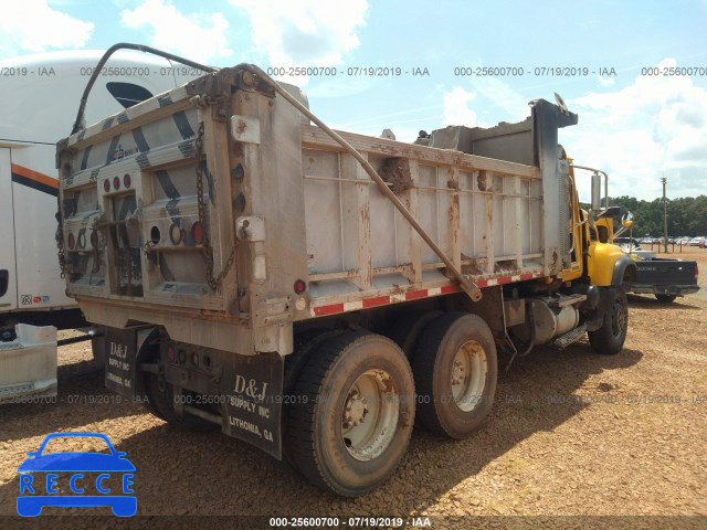 2005 MACK 700 CV700 1M2AG11C95M016286 image 3