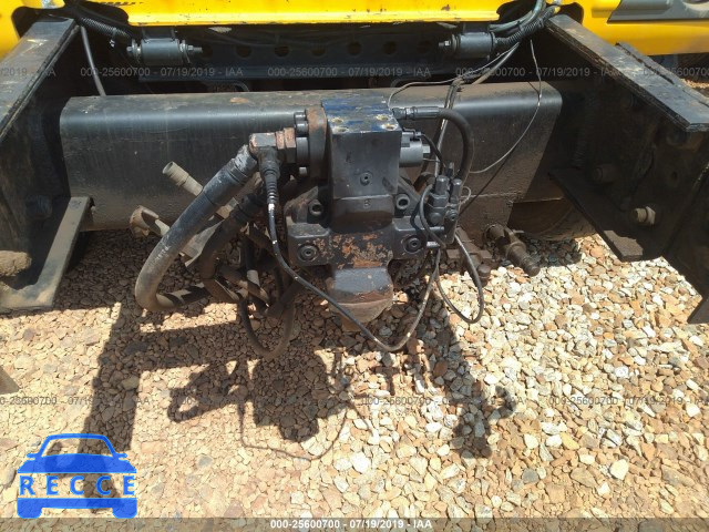 2005 MACK 700 CV700 1M2AG11C95M016286 image 6