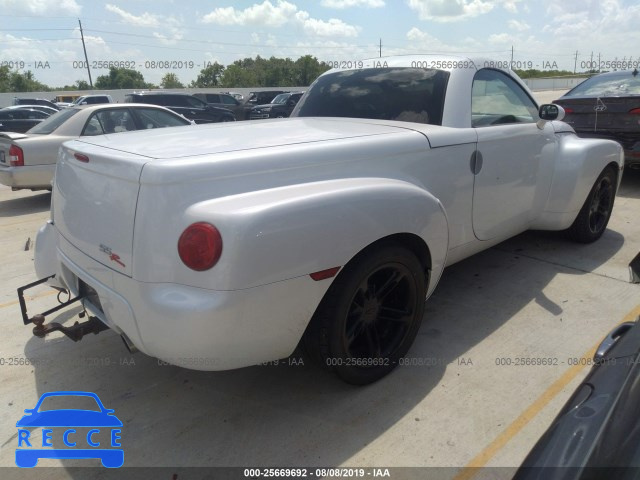 2003 CHEVROLET SSR 1GCES14P23B102485 Bild 3