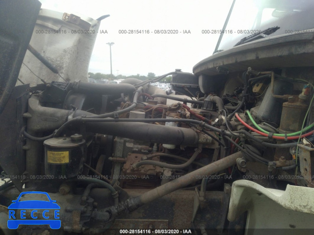 2001 FREIGHTLINER MEDIUM CONVENTIONAL FL70 1FVABTAK01HJ23918 image 9