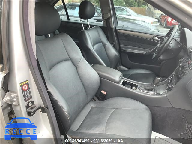 2001 MERCEDES-BENZ C-CLASS WDBRF64J61F040043 image 4