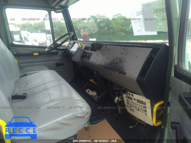 2001 FREIGHTLINER FL70 FL70 1FVABSCS91HJ99080 image 4