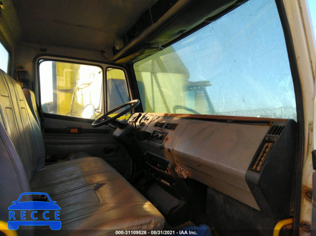 2000 FREIGHTLINER MEDIUM CONVENTIONAL FL70 1FV3HJAC4YHH45830 image 4