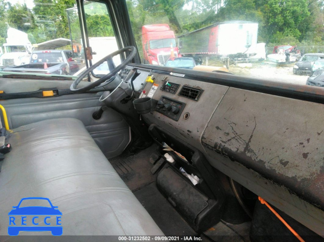 2002 FREIGHTLINER MEDIUM CONVENTIONAL FL70 1FVABTAK52HK93452 image 4