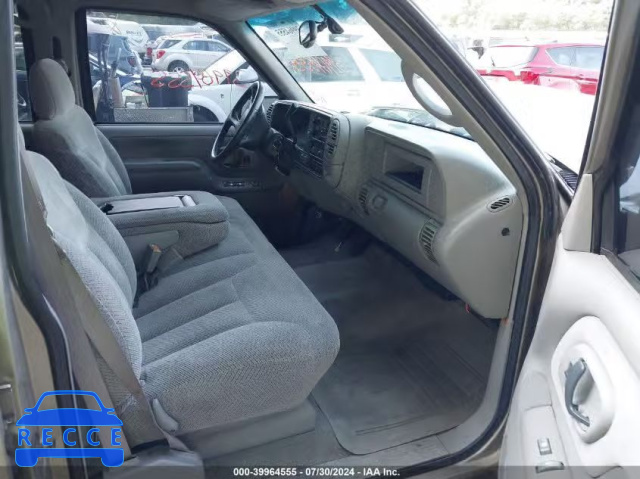 2000 CHEVROLET K2500 1GCGK23R5YF480589 image 4