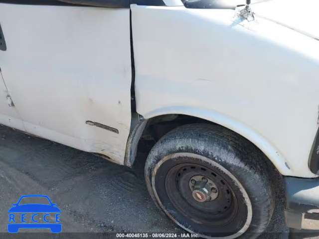 2002 CHEVROLET EXPRESS 1GCFG15WX21189939 image 5